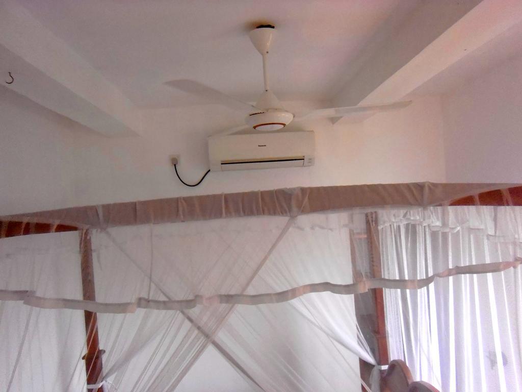 Hopson Resort And Apartment Unawatuna Ngoại thất bức ảnh
